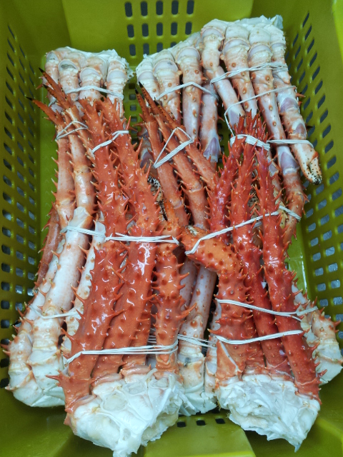 delicious king crab legs